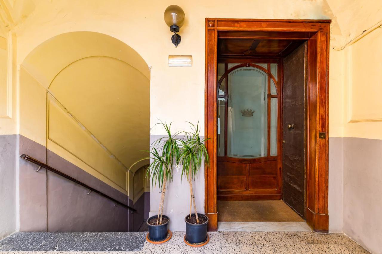 Apartment With Balcony In Palazzo Diaz By Wonderful Italy Nápoles Exterior foto